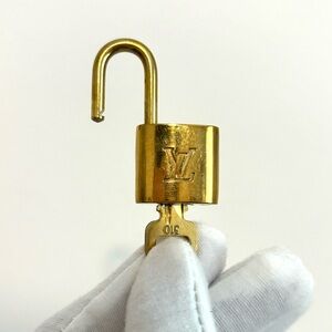 #310 Louis Vuitton Lock and Key